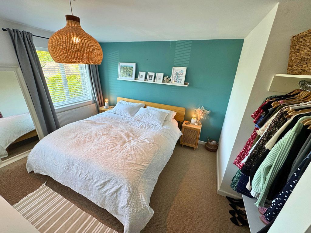 Property photo 2 of 11 Principal Bedroom