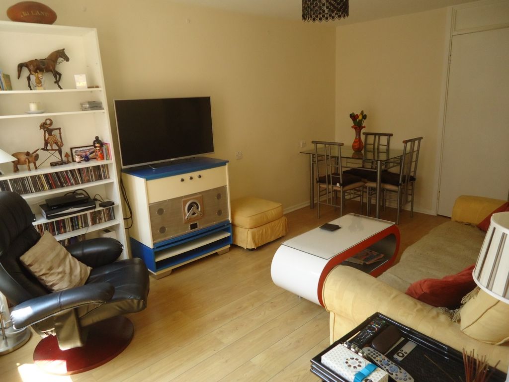 Property photo 2 of 6 Photo 5