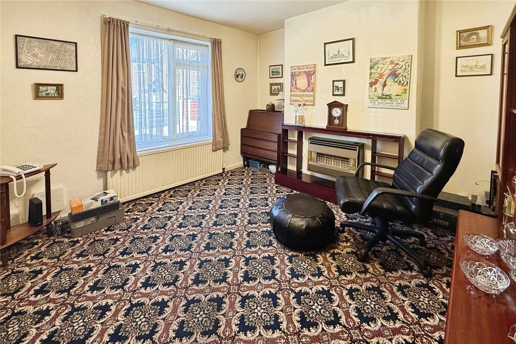 Property photo 3 of 18 Picture No. 02