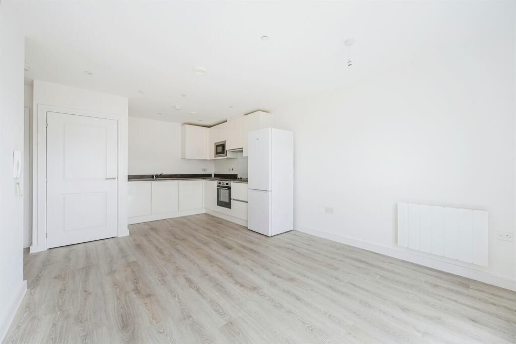 Property photo 2 of 7 Image