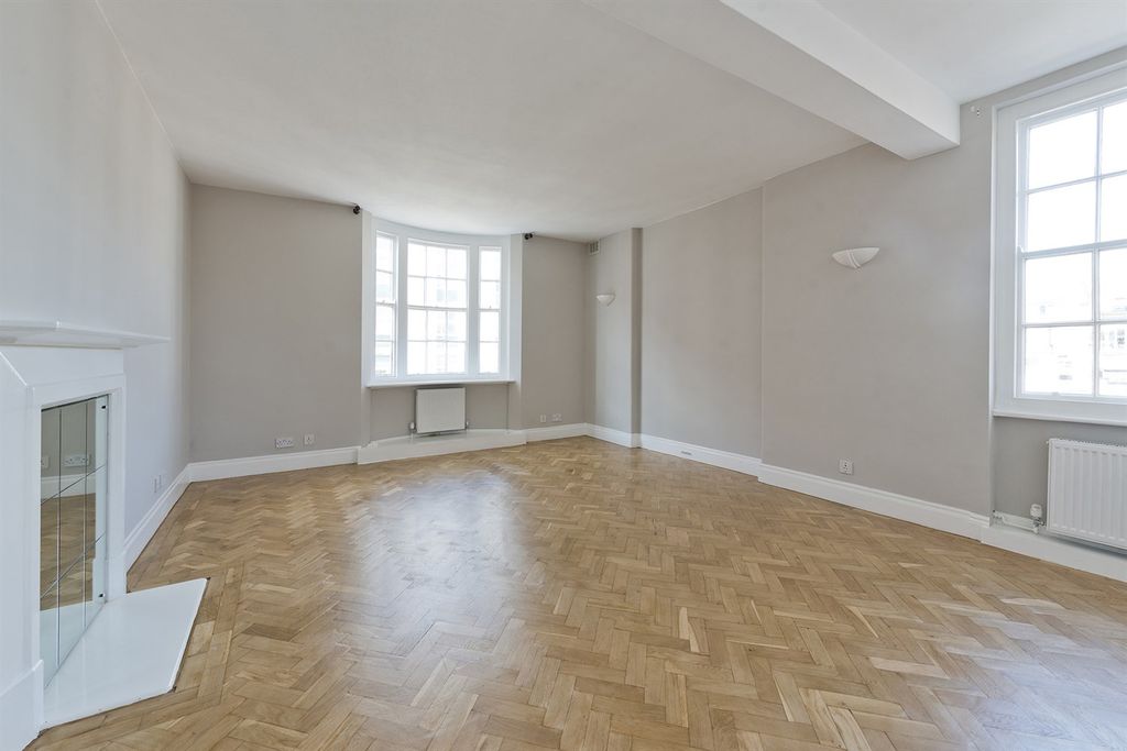 Property photo 1 of 8 (Main)