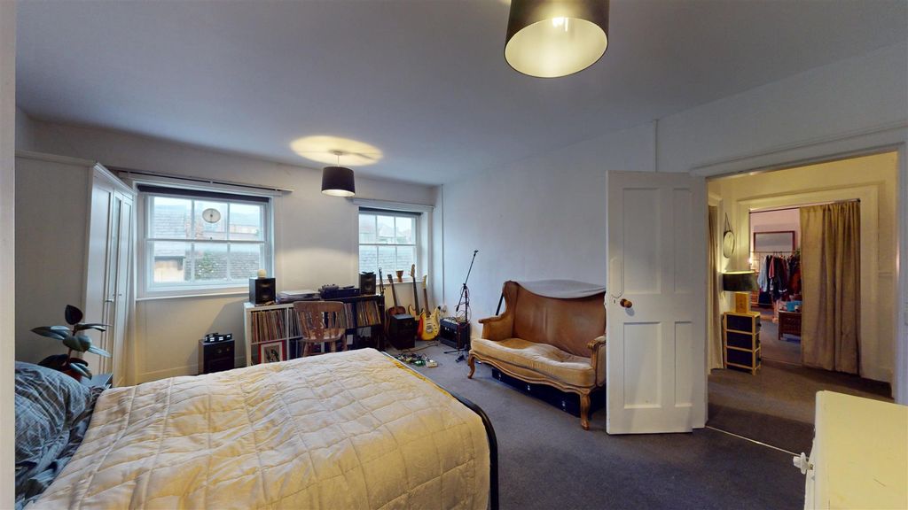 Additional image 5 of 3 bed flat to rentSt. Marys Street, Stamford PE9