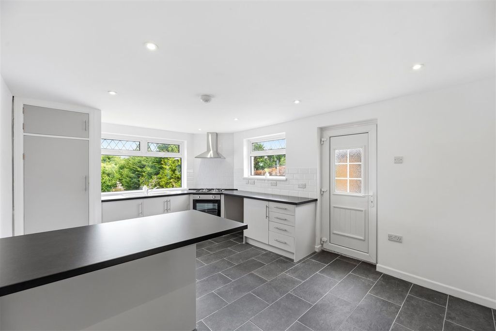 Property photo 3 of 25 Kitchen Diner