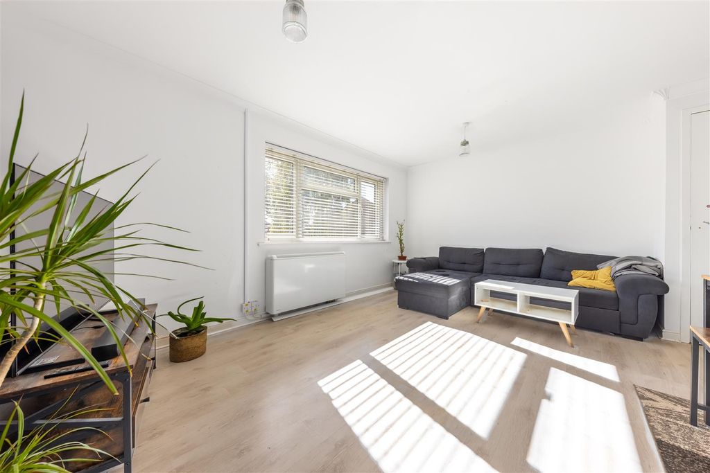 Property photo 3 of 8 Ba-4.Jpg