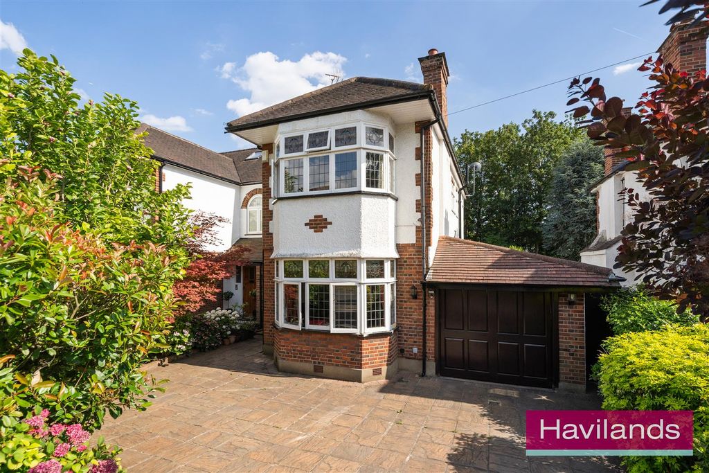Property photo 1 of 22 Houndsden Road-22.Jpg