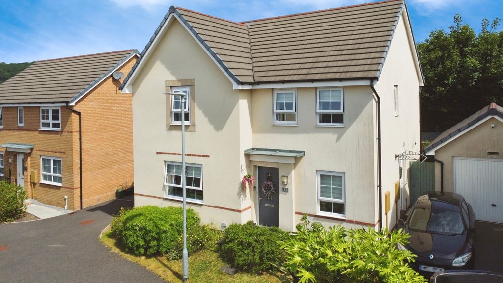 Property photo 1 of 36 4201390