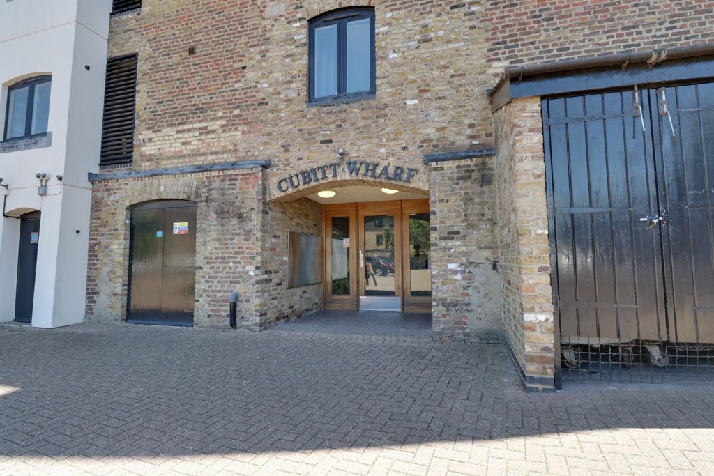 Property photo 1 of 12 5245620