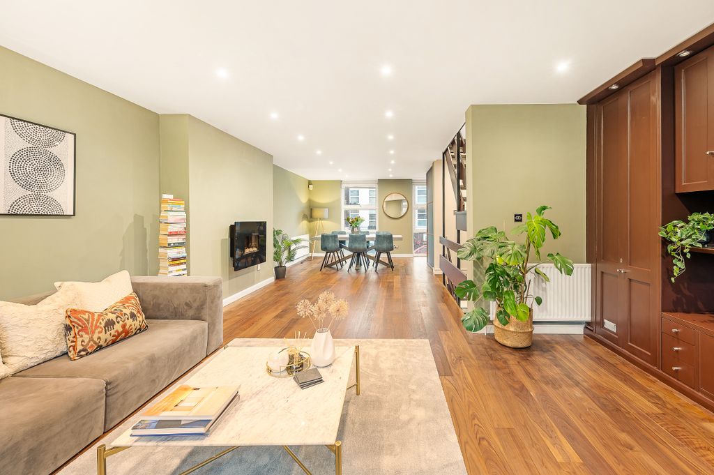 Property photo 2 of 29 27