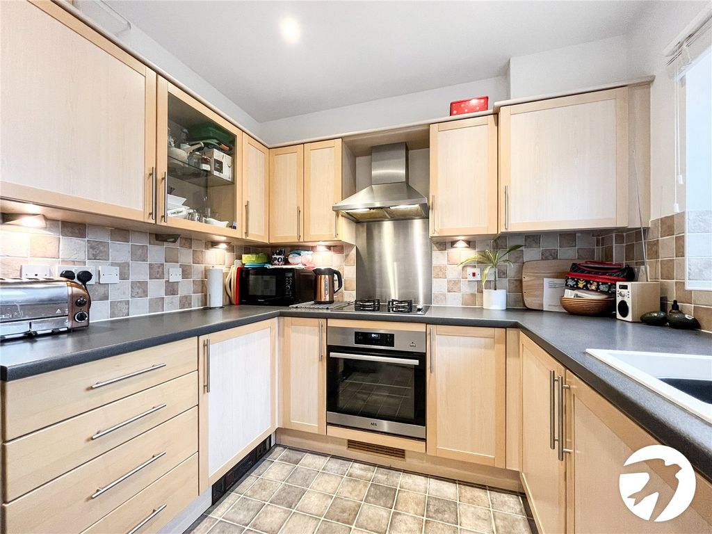 Property photo 3 of 18 Picture No. 16