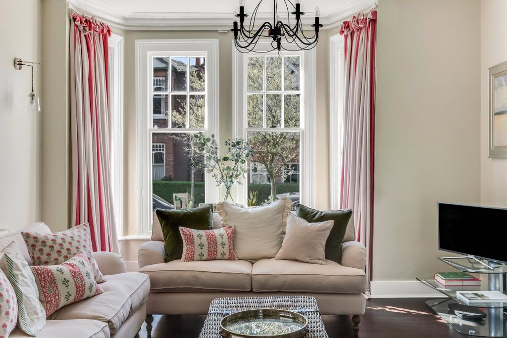 Property photo 3 of 11 Picture No. 05