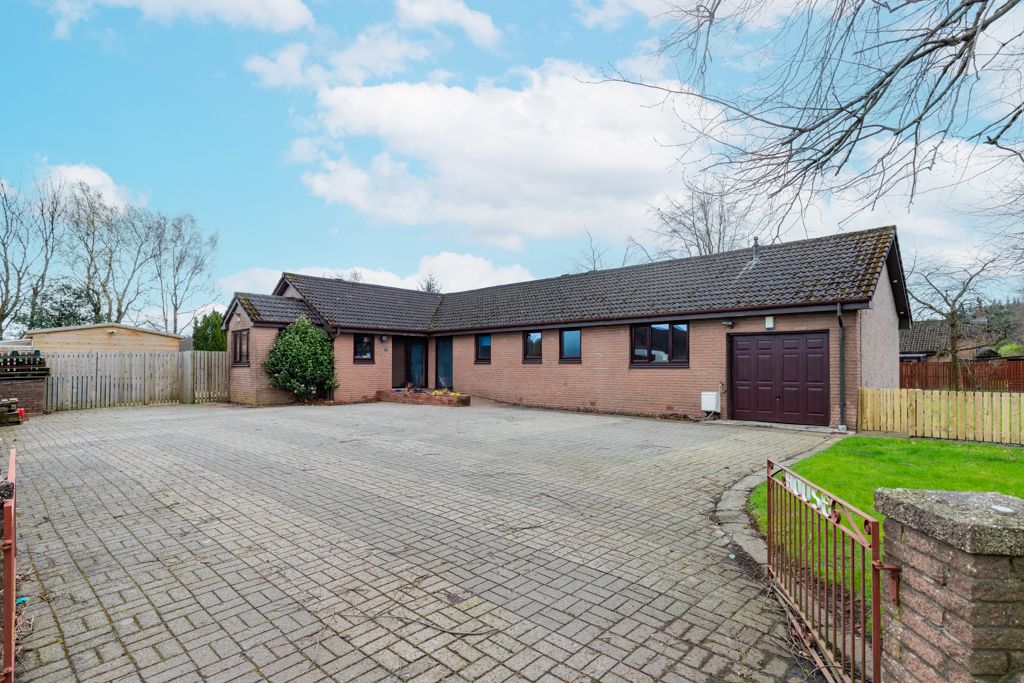 Property photo 1 of 44