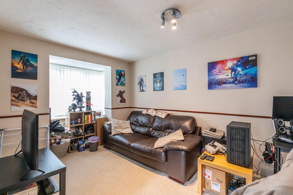 Property photo 2 of 15 Lounge