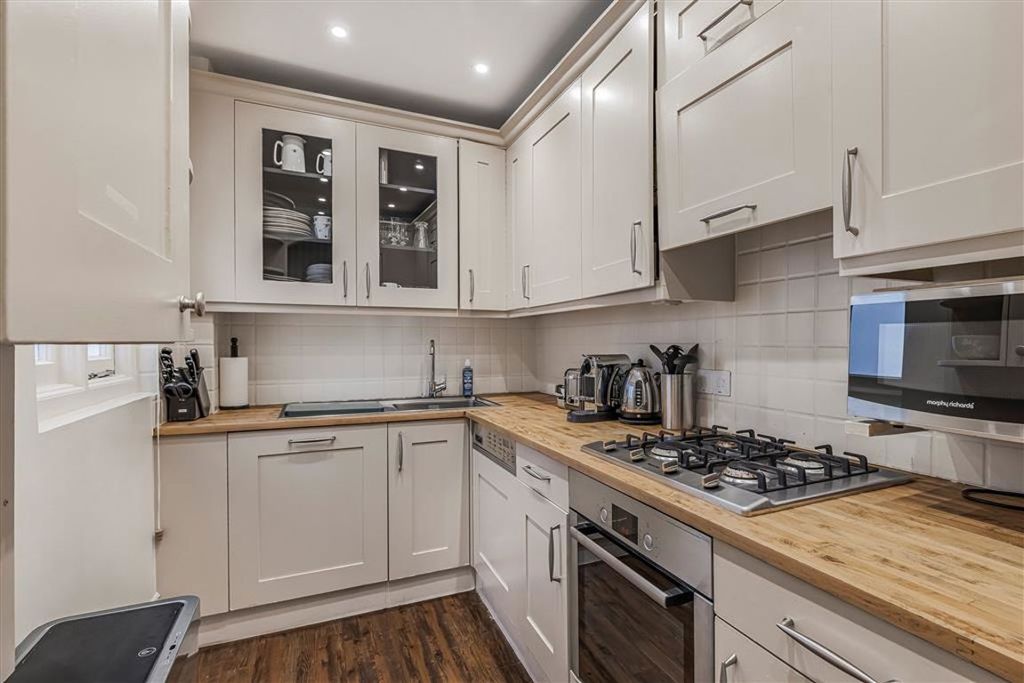 Property photo 3 of 7