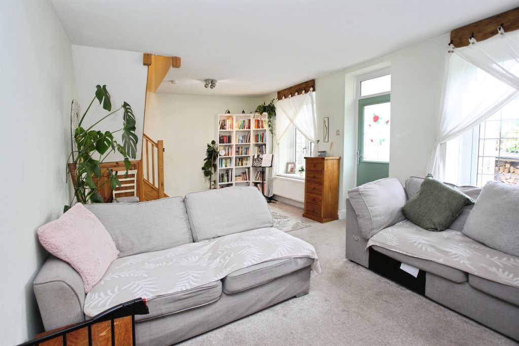 Property photo 3 of 27