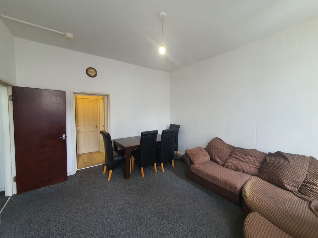 Property photo 2 of 13 Gallery