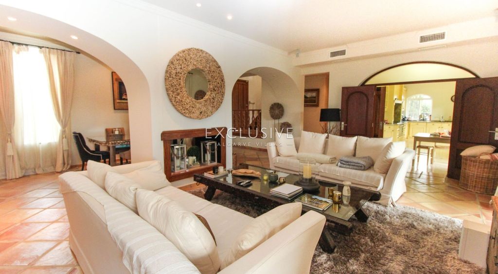 Property photo 3 of 28