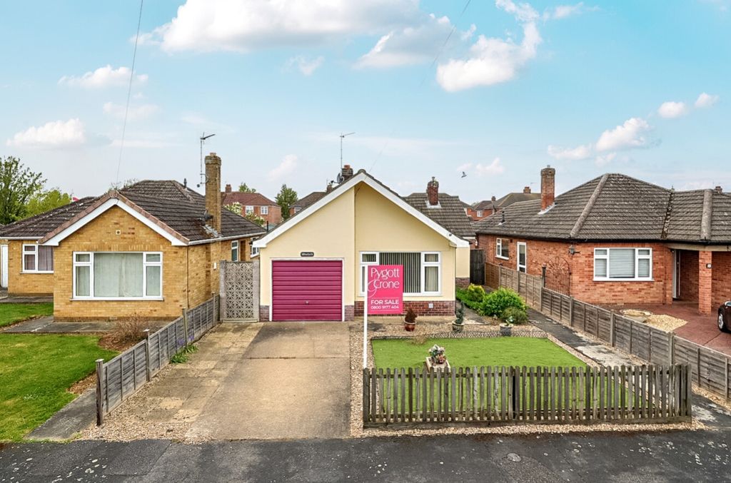 Property photo 1 of 24 4-69F08c2430774-1446136-Jpg-4