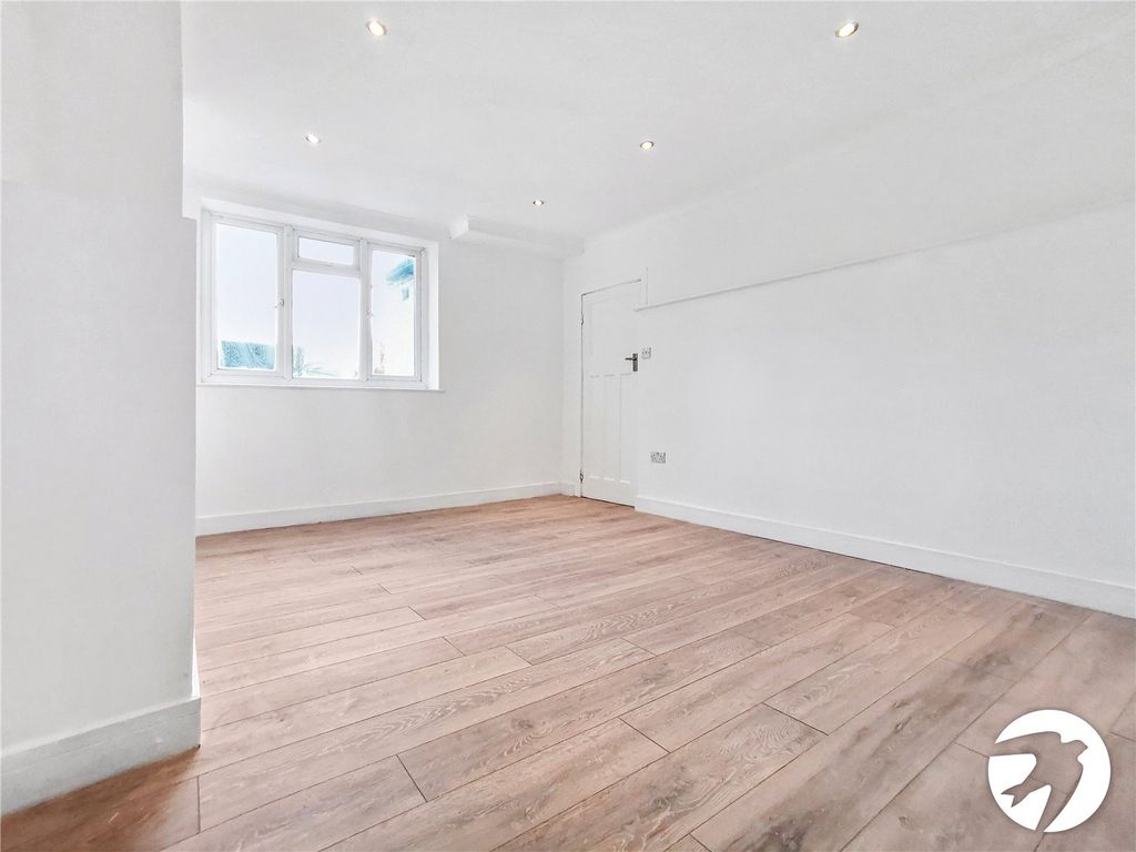 Property photo 2 of 11 Picture No. 01