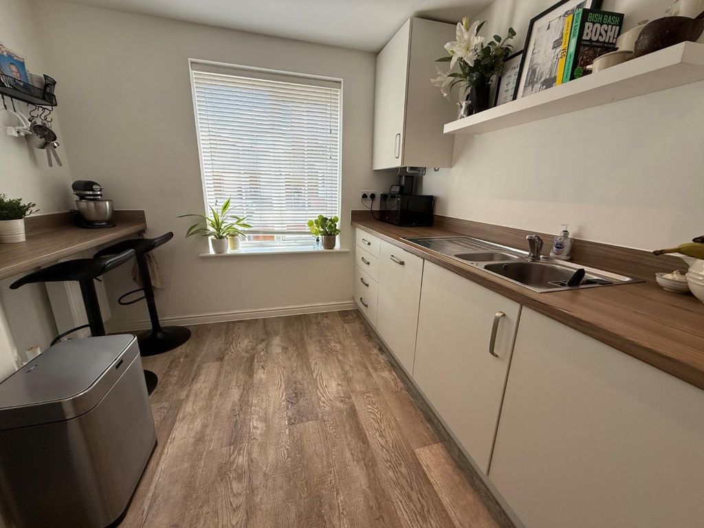 Property photo 3 of 12 5.Jpg