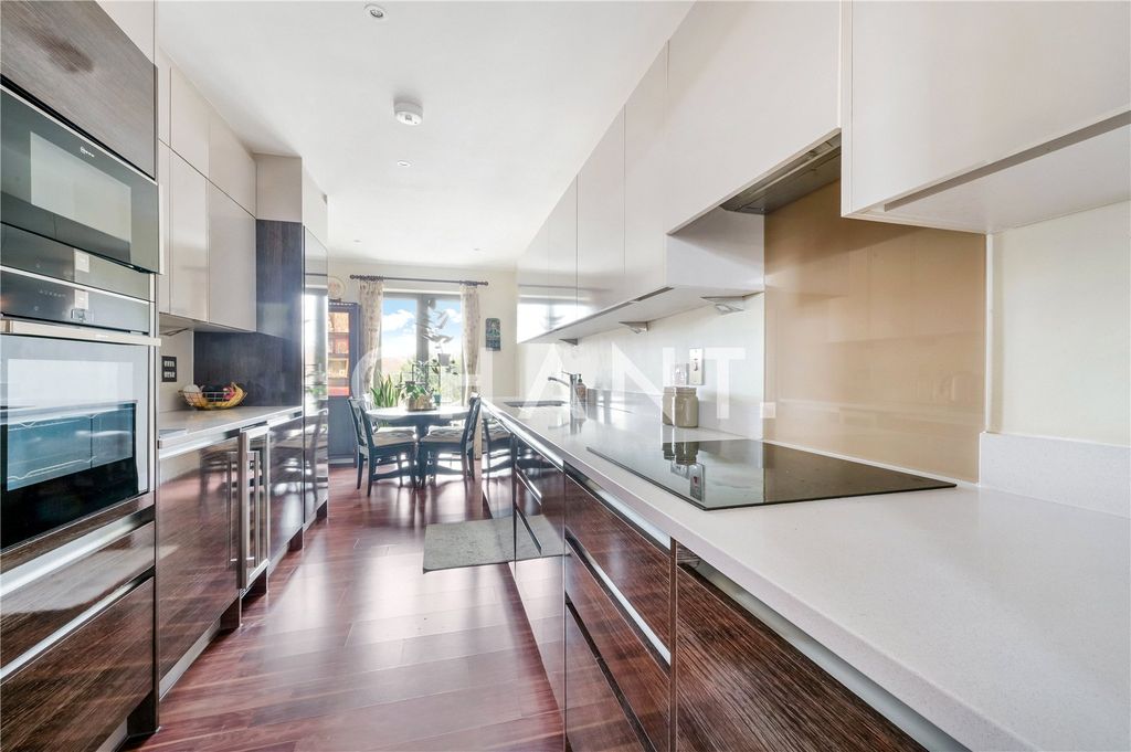 Property photo 2 of 16 Picture No. 07