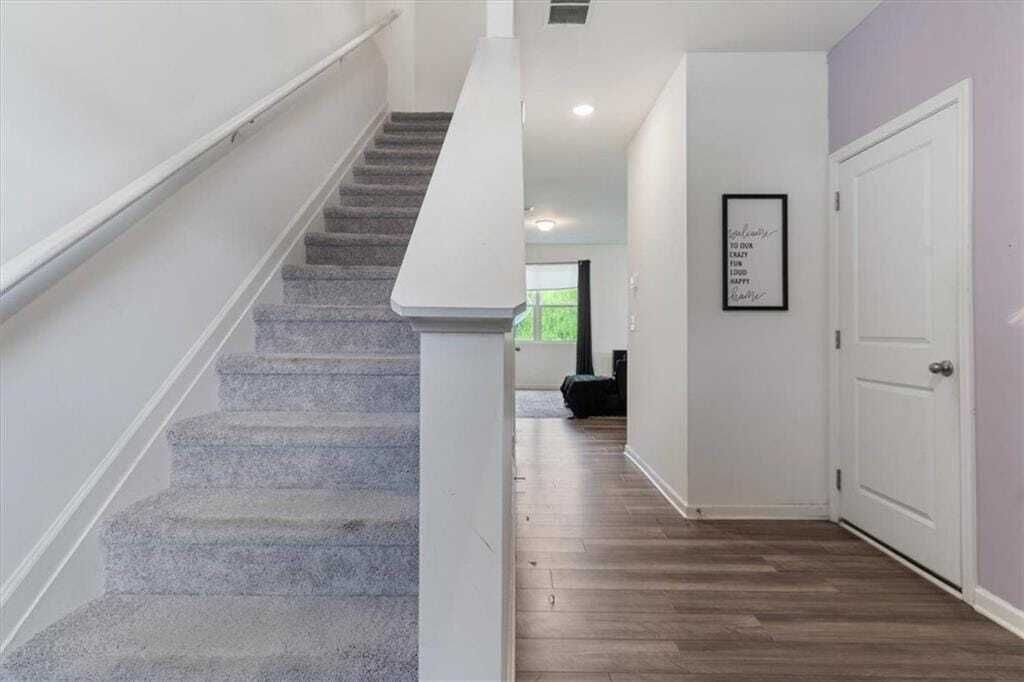 Property photo 2 of 12 <Alttext/>