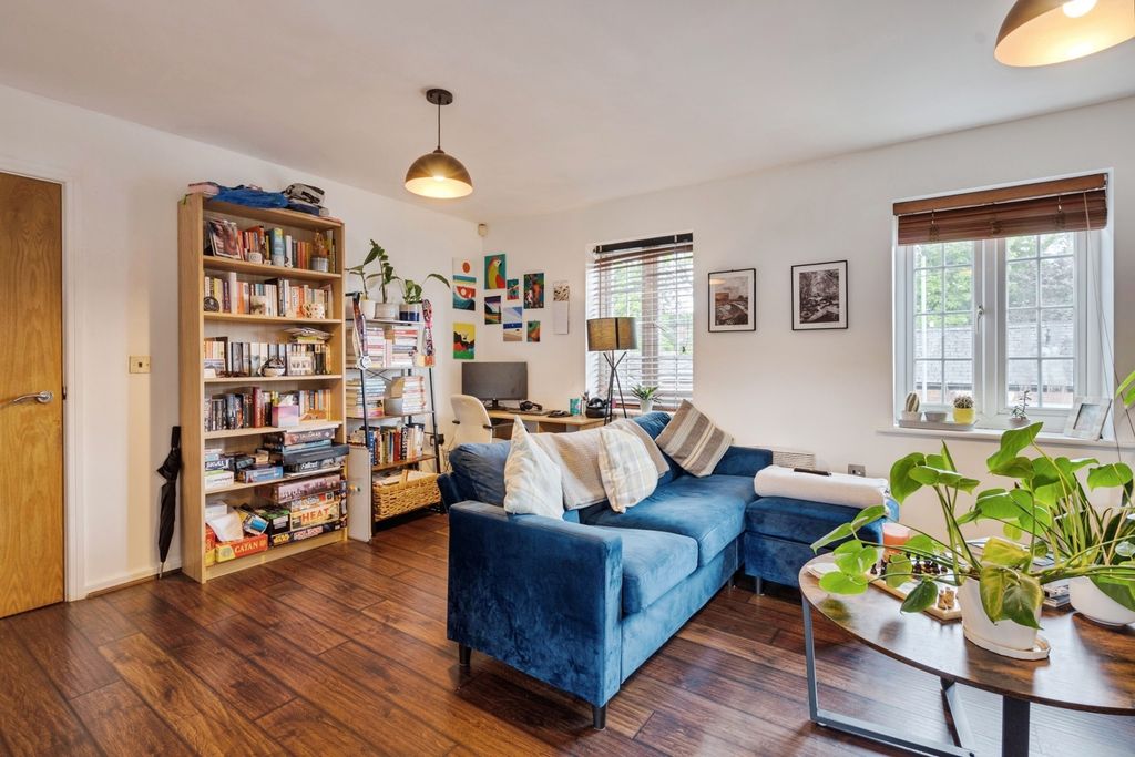Property photo 2 of 18 Pbox-Img.Jpg