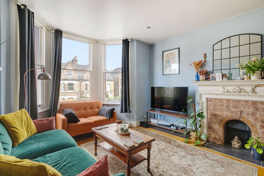 Property photo 3 of 17