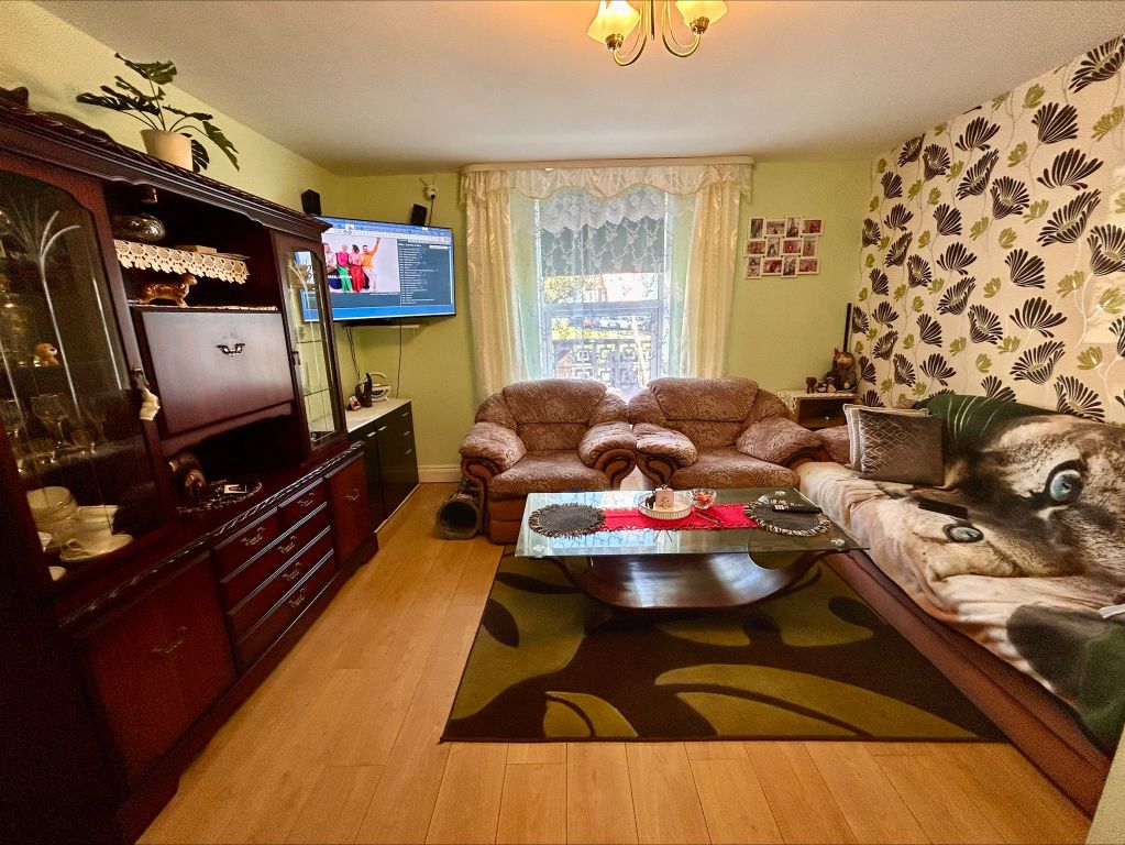 Property photo 2 of 14