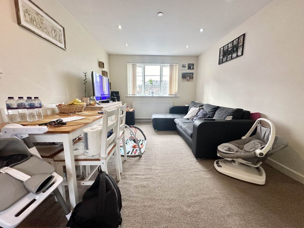 Property photo 3 of 7