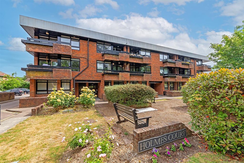 Property photo 2 of 17 4Holmescourt-1.Jpg
