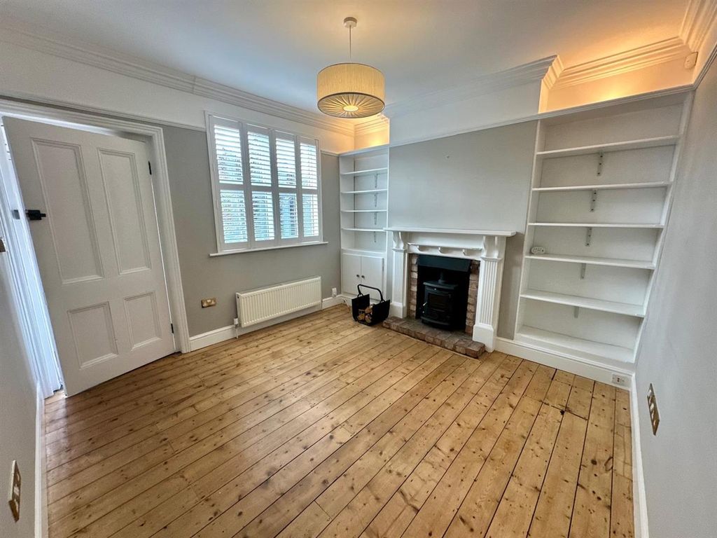 Property photo 2 of 23 Dining Room