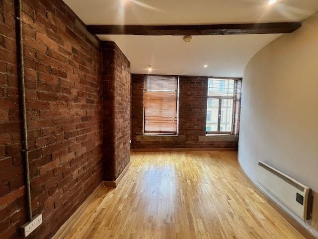 Property photo 1 of 6 Lounge.Jpg