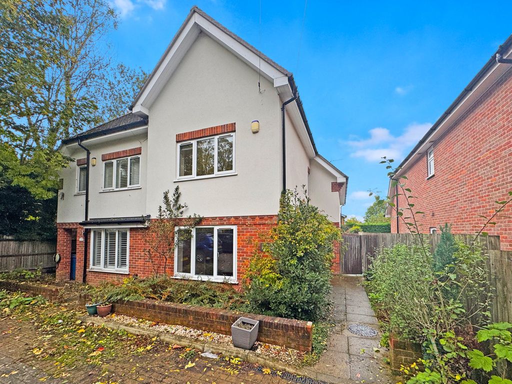 Property photo 1 of 20