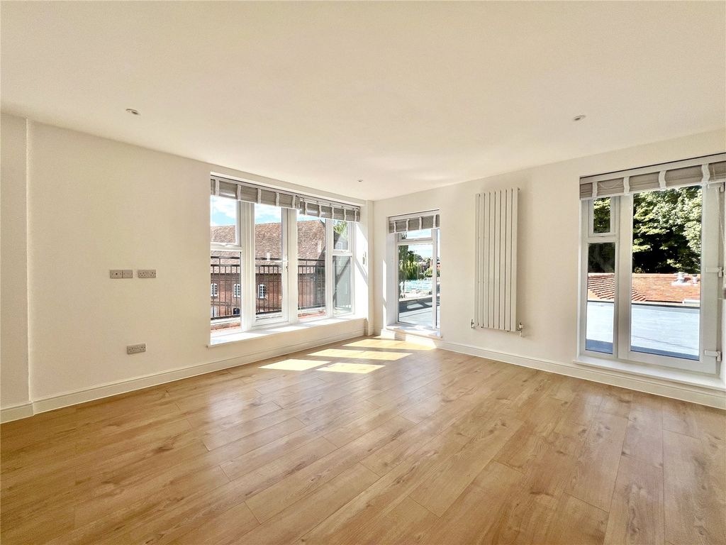 Property photo 1 of 20 Reception Room