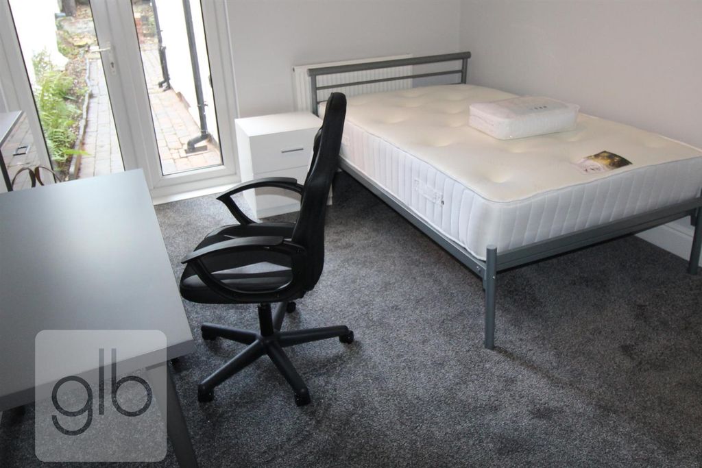 Property photo 1 of 10 22.Png