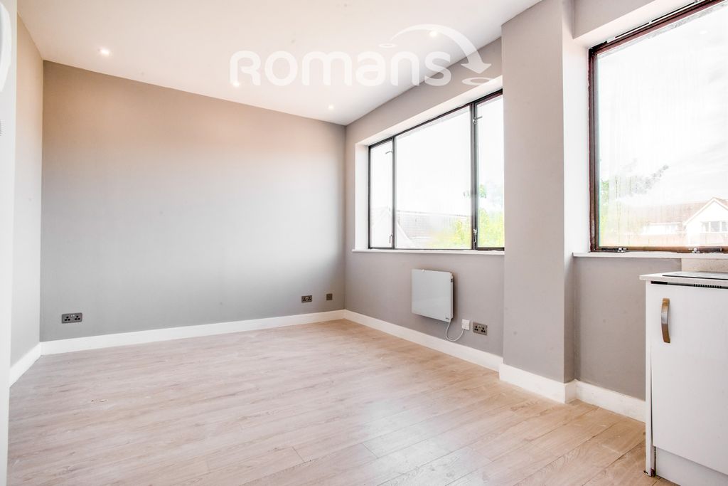 Property photo 2 of 5 6De30F3B-6F9A-46Fd-8