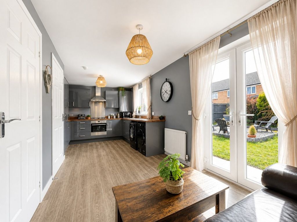 Additional image 5 of 3 bed detached house for sale93 Dalwhamie Street, Kinross KY13
