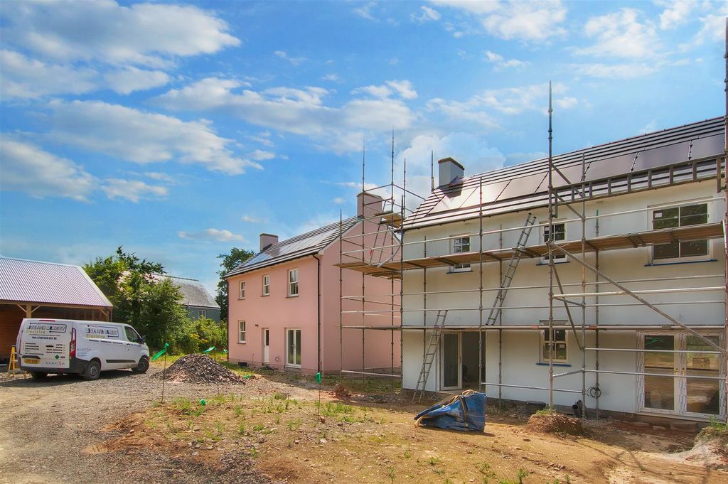 Property photo 3 of 19 Rear