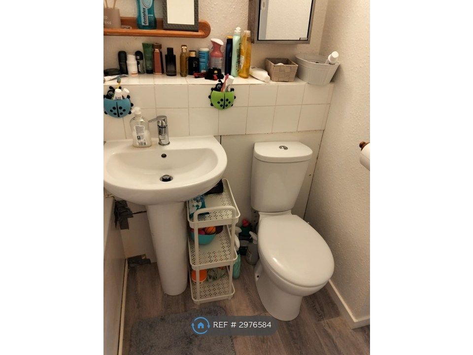 Property photo 2 of 20