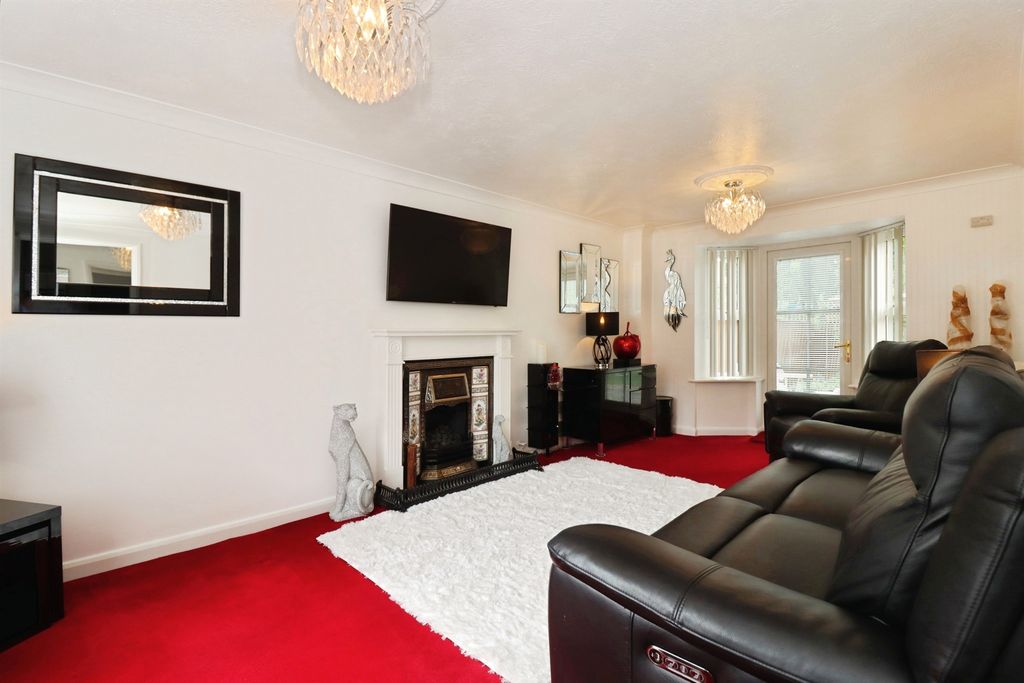 Property photo 3 of 17
