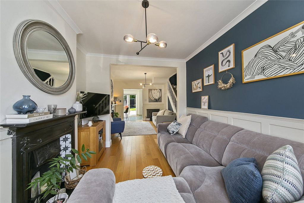 Property photo 2 of 34 Picture No. 09