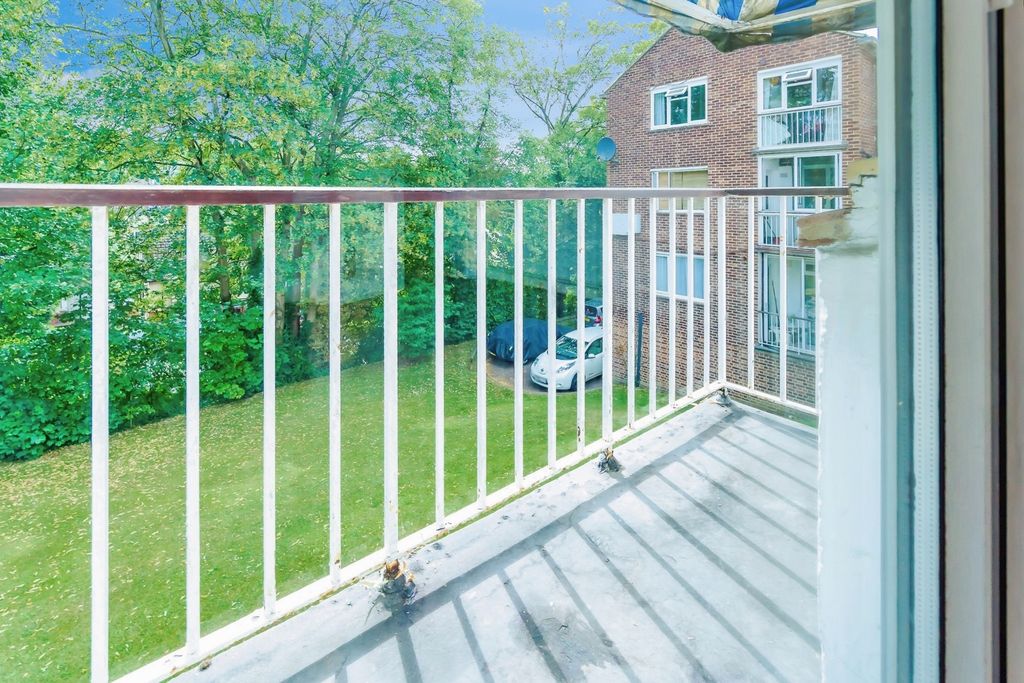 Property photo 2 of 17 Balcony