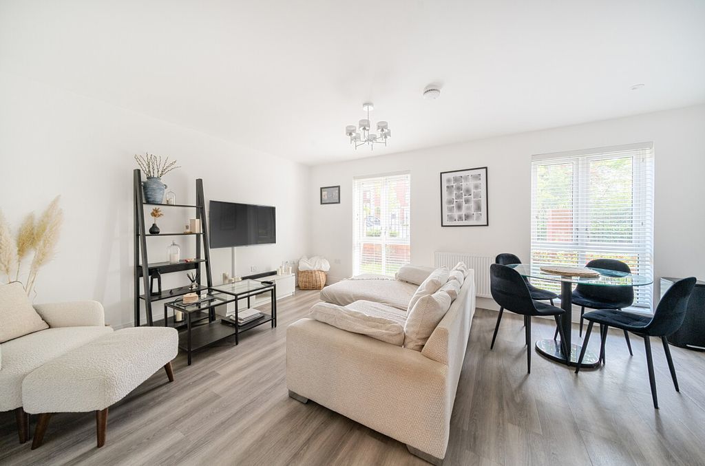 Property photo 2 of 15 6-68222792710Ca-1...