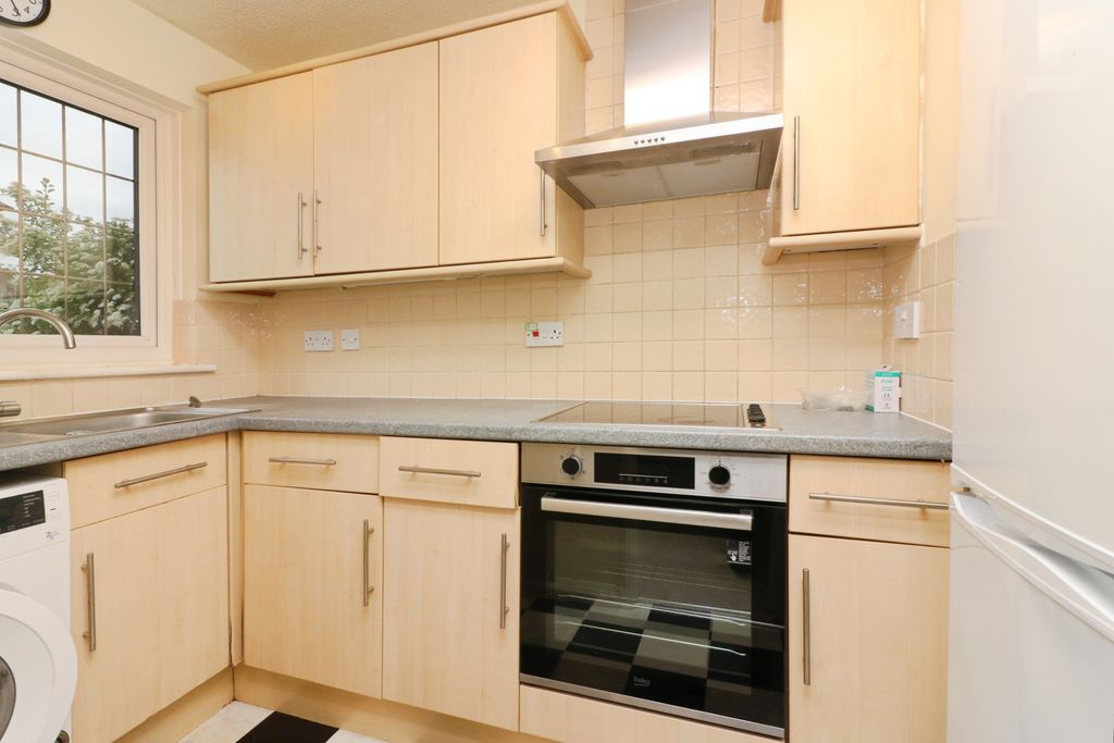 Property photo 2 of 9