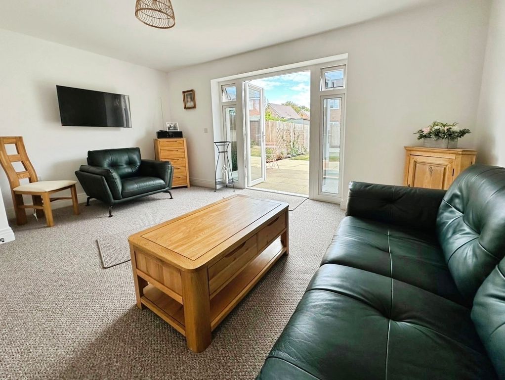 Property photo 3 of 15 Pbox-Img.Jpg