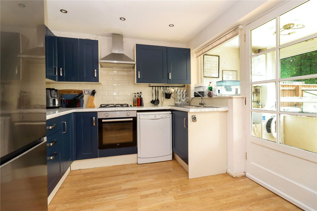 Property photo 3 of 20 Picture No. 11