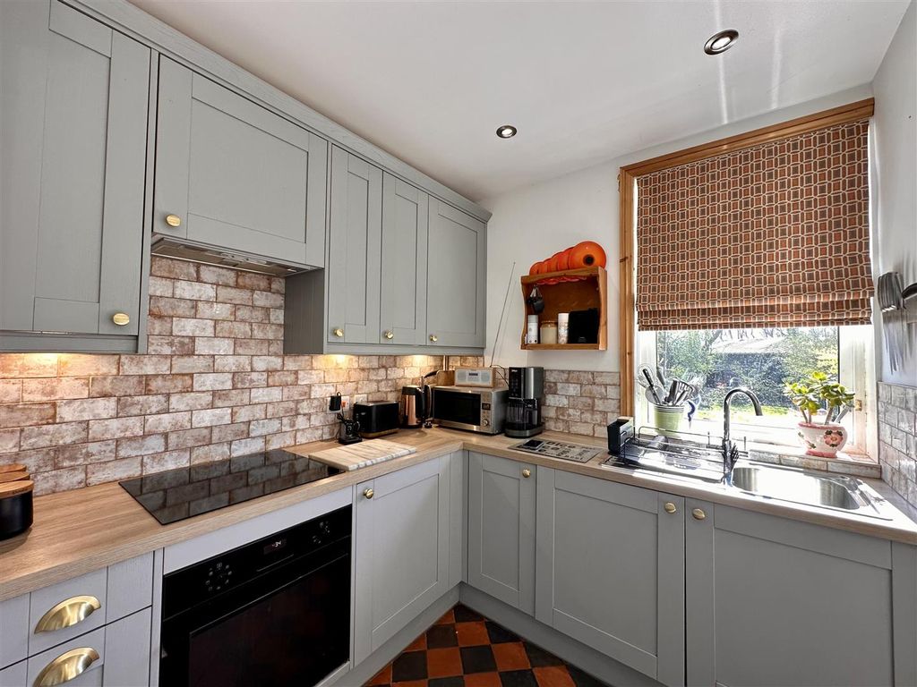 Property photo 3 of 18 Tempimagexnmtit.Jpg