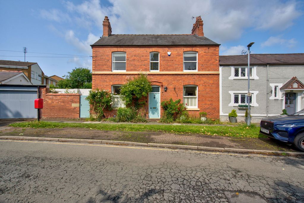 Property photo 1 of 40