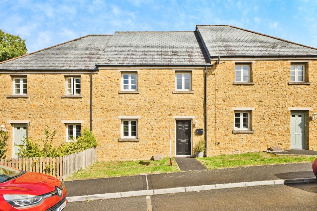Property photo 1 of 17