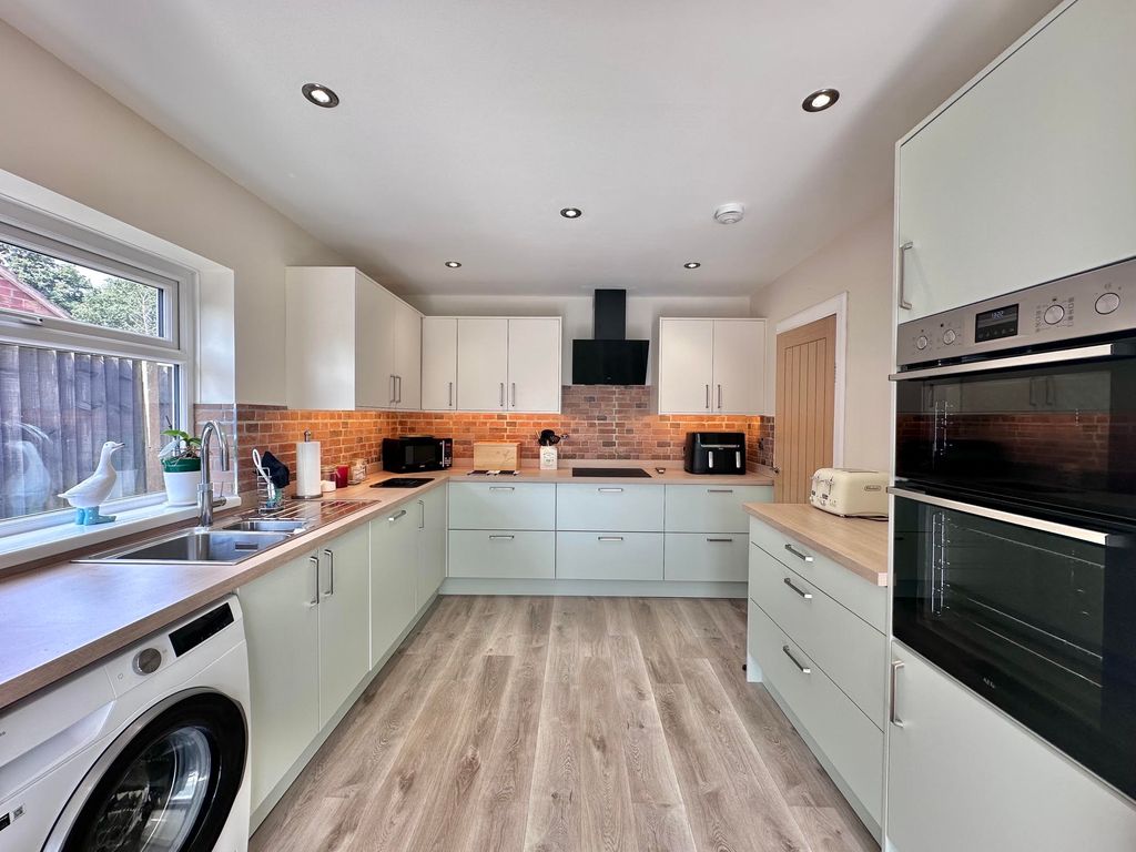Property photo 2 of 27 11